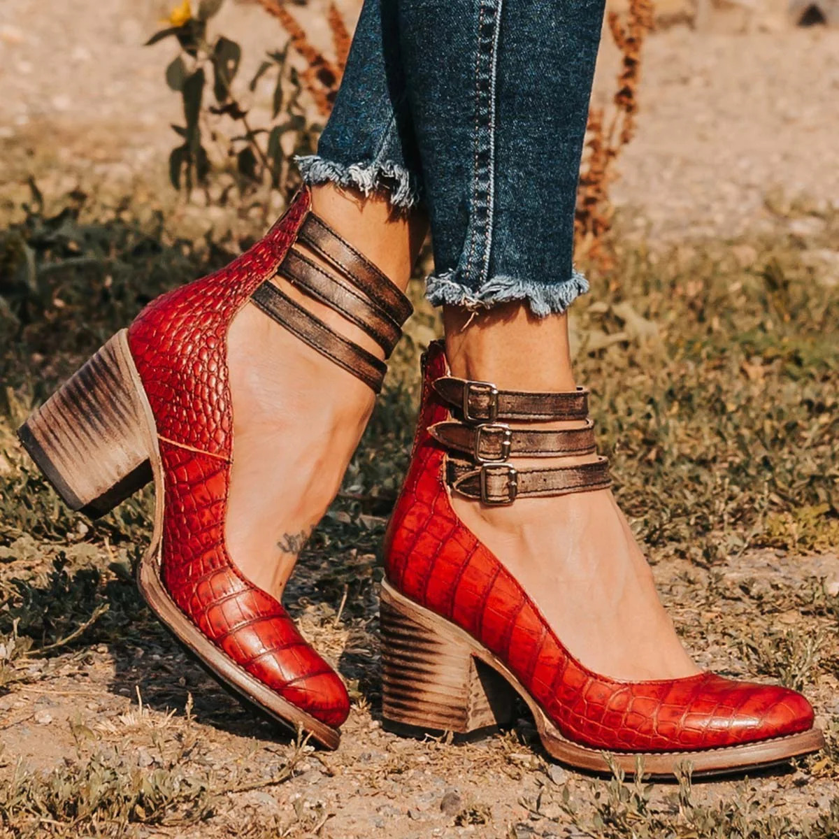 Elance™ | Strapped Heel Elegance